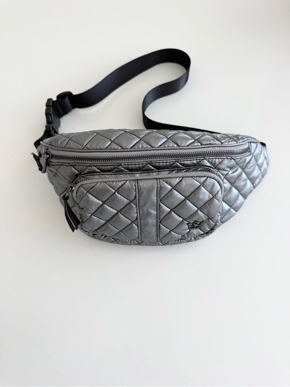 NWOT Oliver Thomas Not Yo Grannys Fanny Gunmetal Quilted Fanny Pack Sling Bag